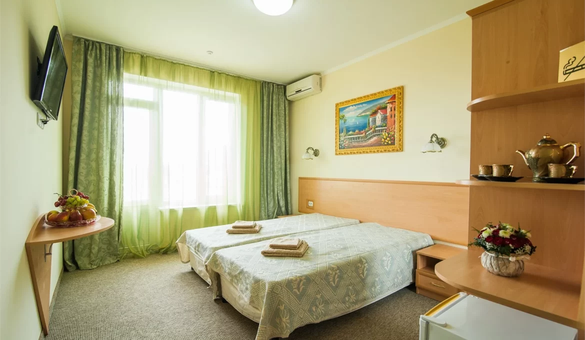 Уютный отель в п. Солнечногорское, в 2 минутах от Чёрного моря